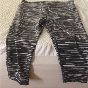 UNDER ARMOR COMPRESSION PANTS